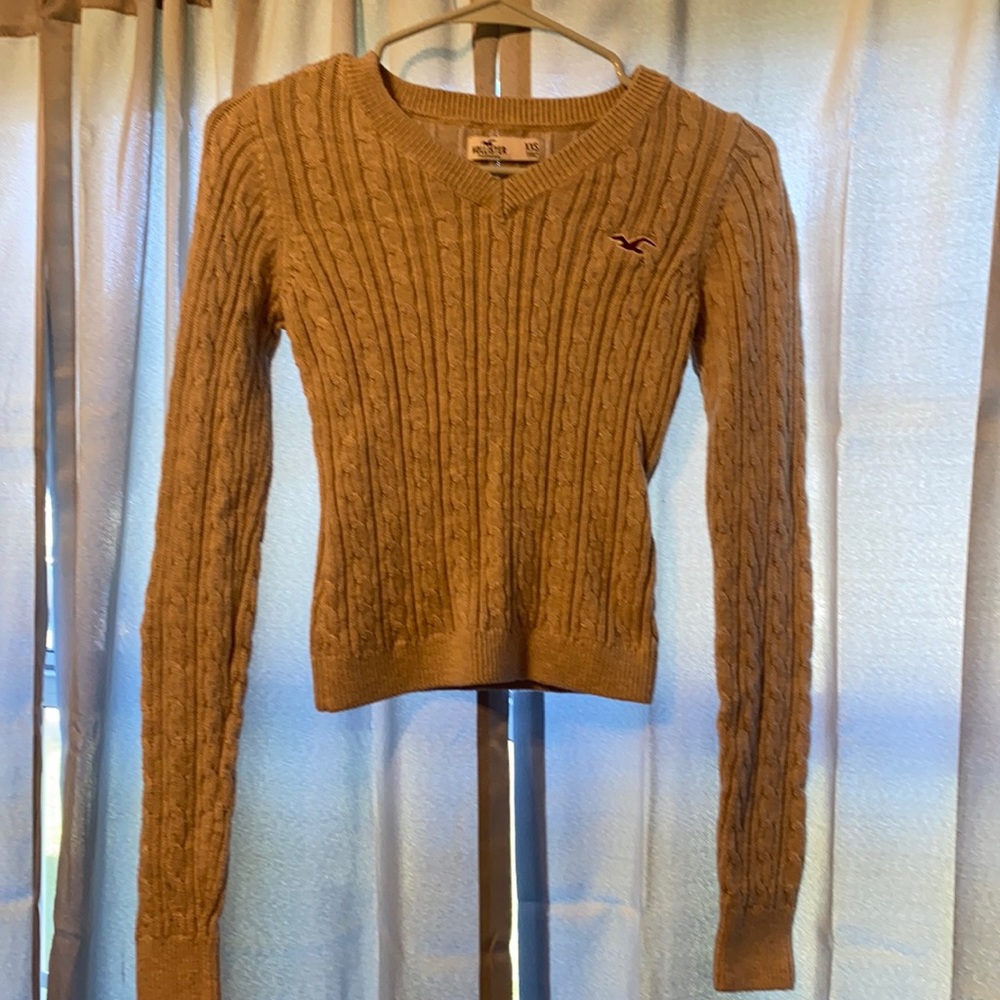 Long sleeve hollister sweater